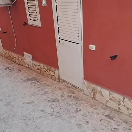 Calogero Oda ve Kahvaltı Porto Empedocle
